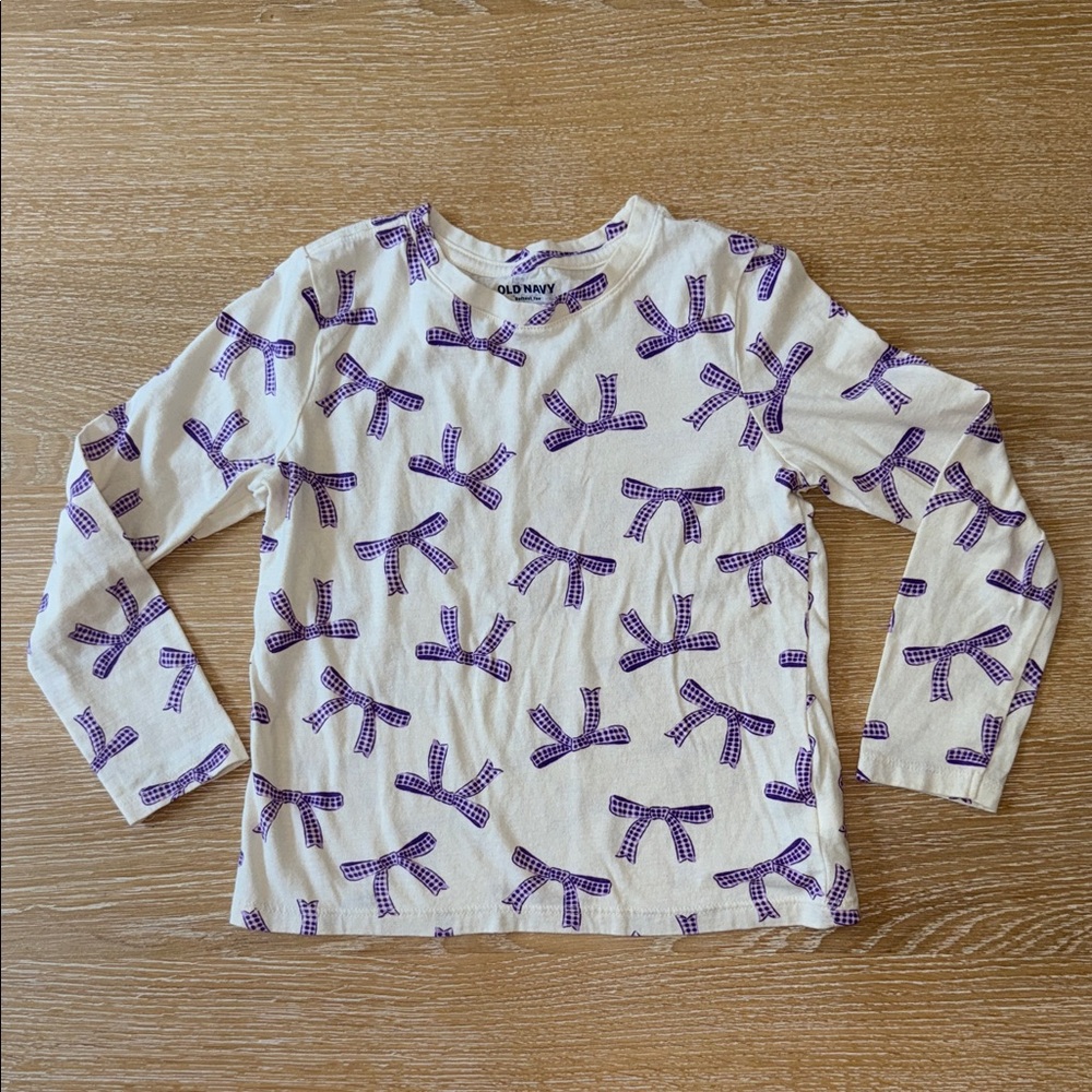 Old Navy Girls’ 6/7 Softest Tee with Purple Bow Print